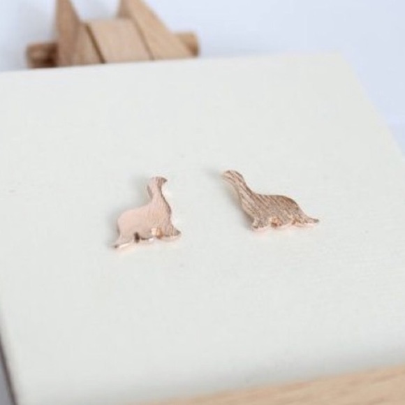 ⭐️ Dainty Silver Dinosaur Earrings ⭐️ 2 for $15❗️ - Picture 4 of 4